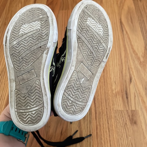 Cute Glow in the dark sneaker + bundle - Picture 5 of 7